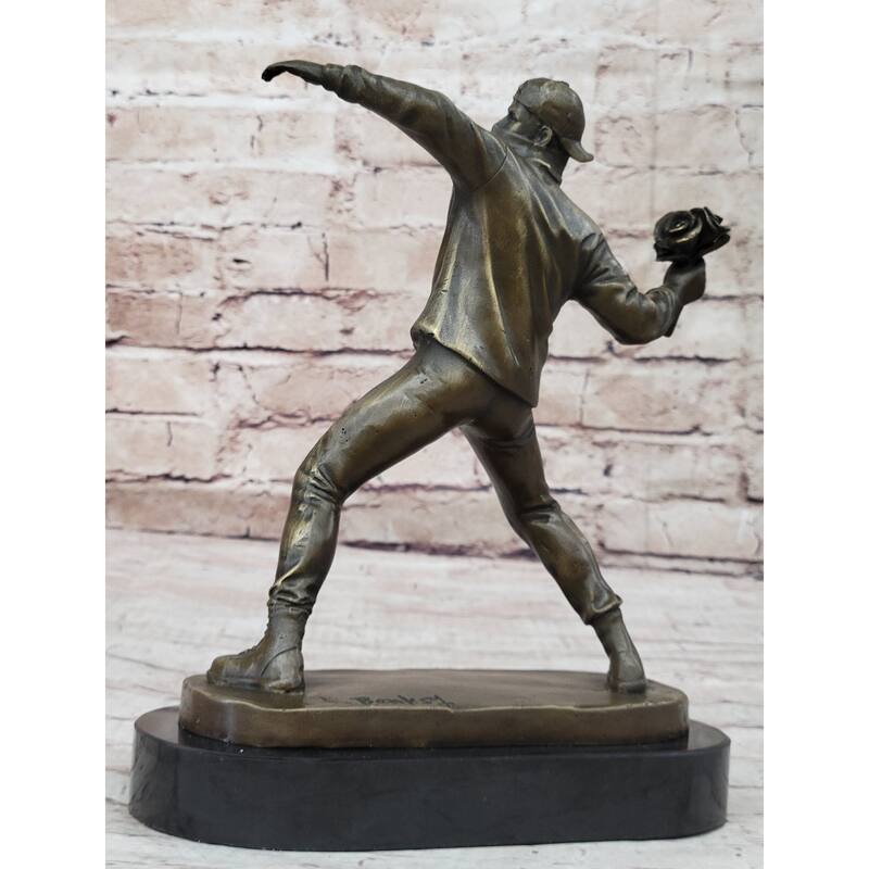 Banksy England Street Art Bronze Flower Thrower Bomber Statue Sculpture Figurine
