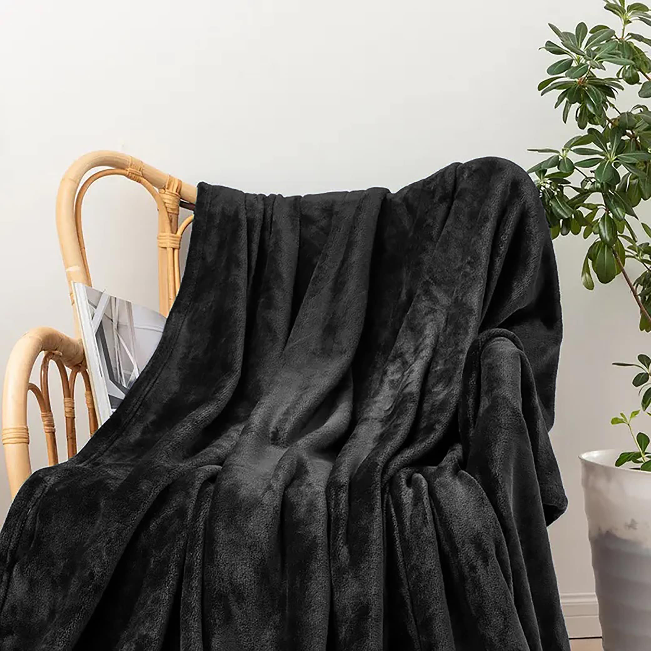 Bed throw black on sale
