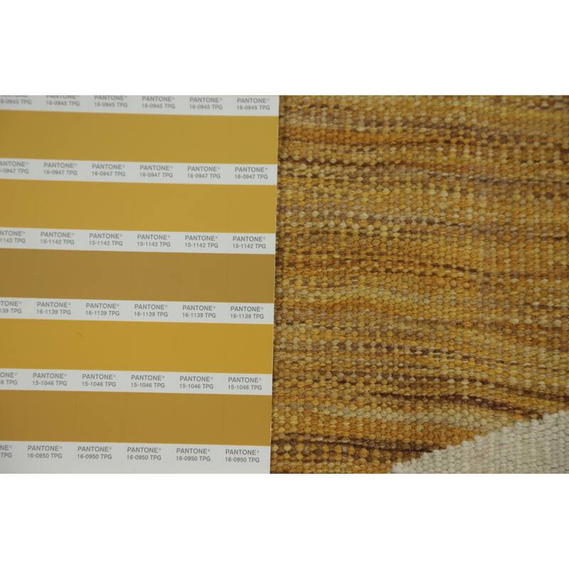Hand Woven Southwestern Wool Beige Geometric Area Rug - 8' 1'' X 4' 10''