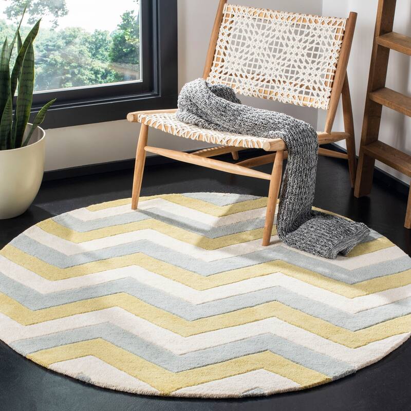 SAFAVIEH Handmade Chatham Traudel Modern Moroccan Wool Rug - 7' Round - Grey/Gold