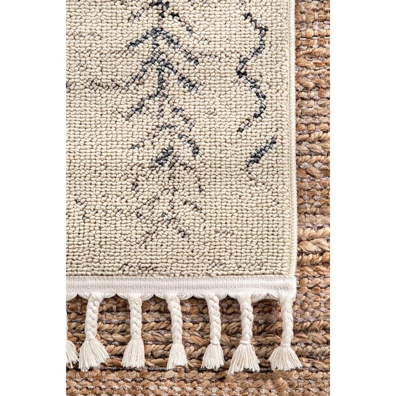 Nuloom Meredith Moroccan Tassel Area Rug