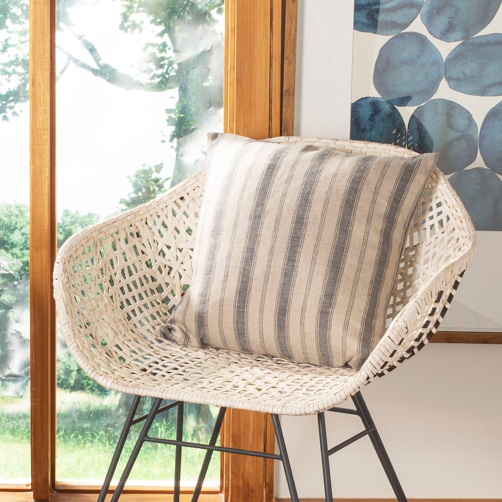 SAFAVIEH Ynes 16-inch Pillow