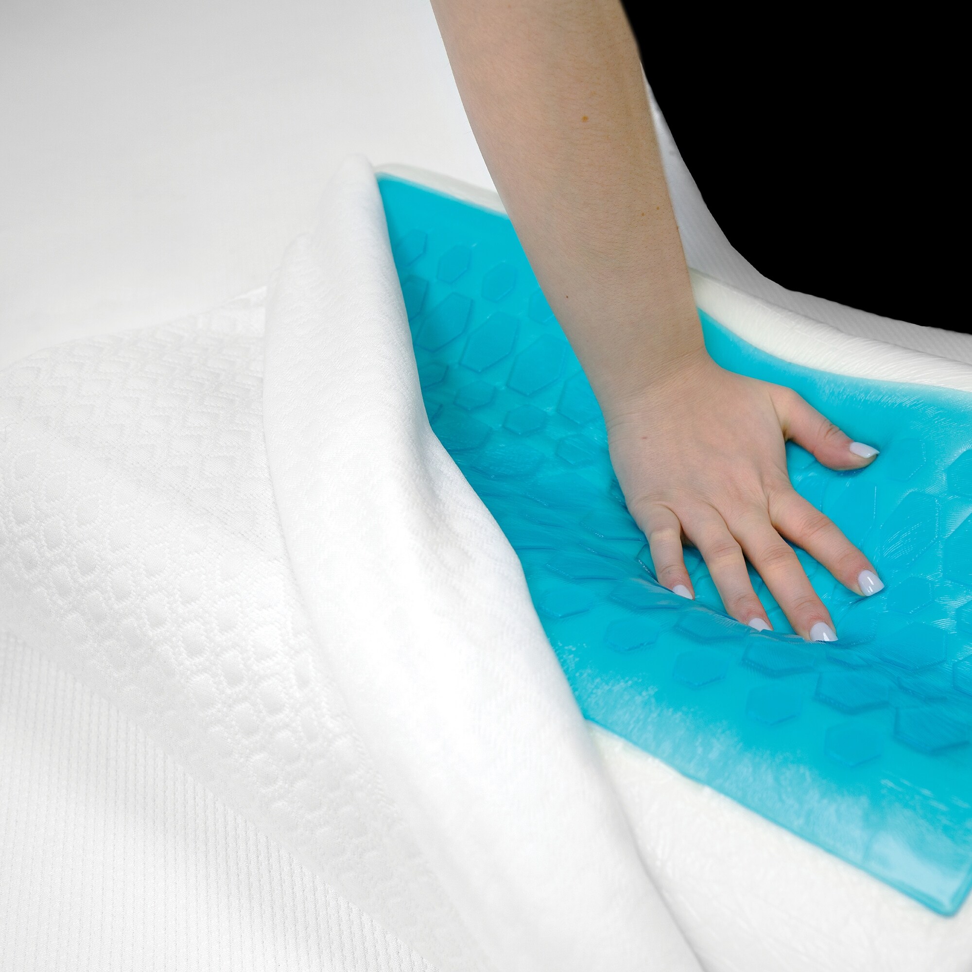 SensorPEDIC Essential Collection Gel-Overlay Memory Foam Comfort Bed Pillow 