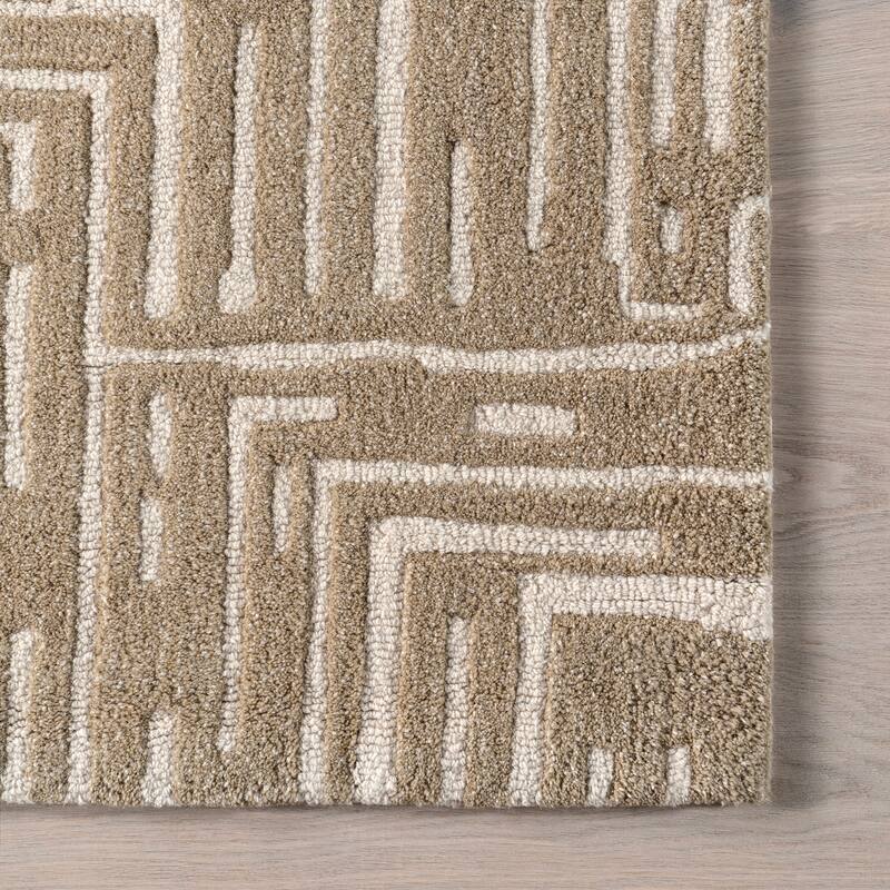 Nuloom Kamala Geometric High-Low Wool Area Rug