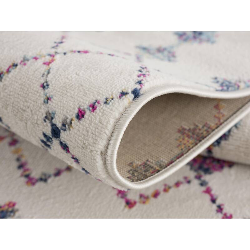 HomeRoots Geometric Modern Square Area Rug - 27.00 in. x 24.00 in. x 0.40 in.