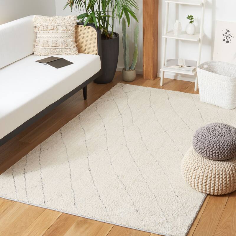 Martha Stewart by SAFAVIEH Lucia Shag Brigita Rug - 4' x 6' - Light Grey/White