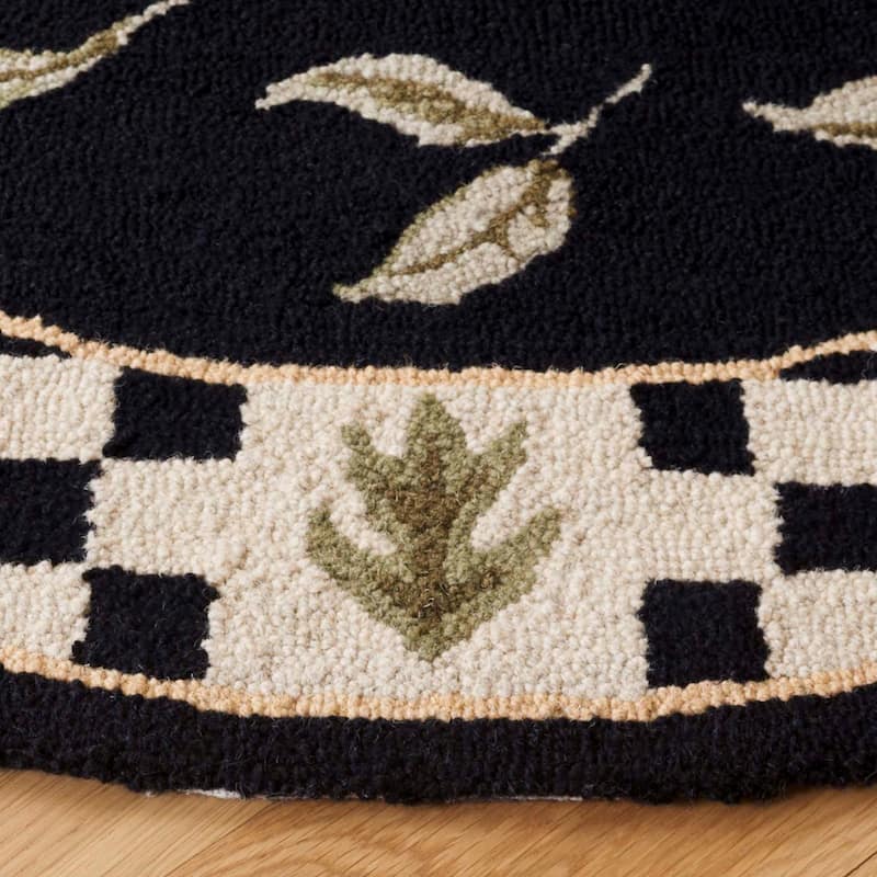 SAFAVIEH Hand-hooked Vintage Poster Rasma Rooster Wool Rug..