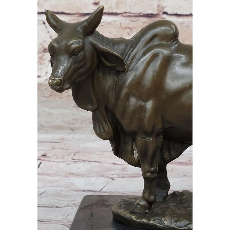 Hot Cast Bronze Ox Oxen Imitative Bull Sculpture Statue Wildlife Chinese Zodiac
