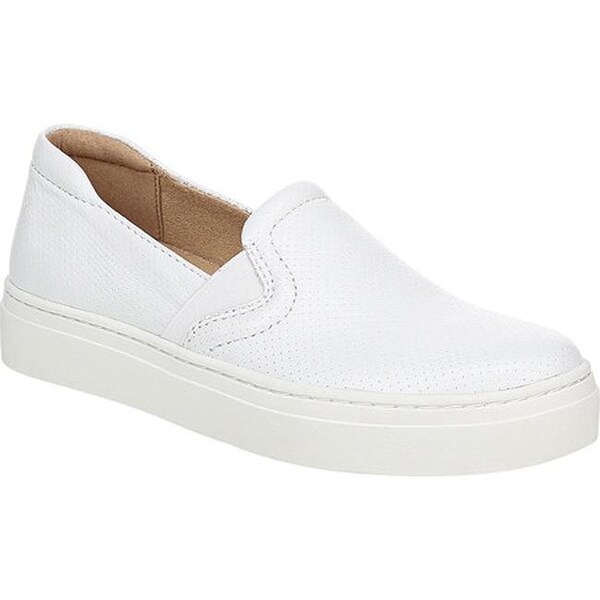 naturalizer carly shoes