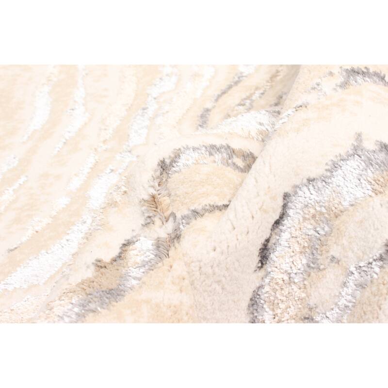 ECARPETGALLERY Machine Made Clara Ivory Area Rug