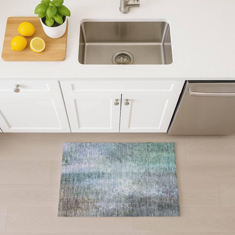 Machine Washable Indoor/ Outdoor Abstract Ombre Chantille Rug