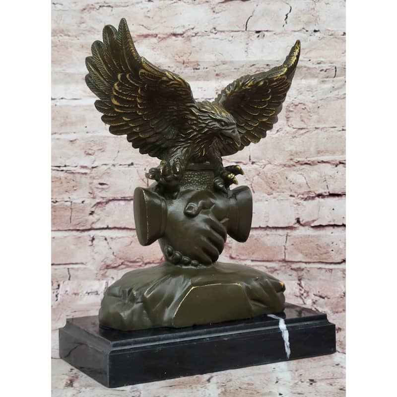 Bronze Eagle And Handshake Statue – Patriotic American Unity Sculpture