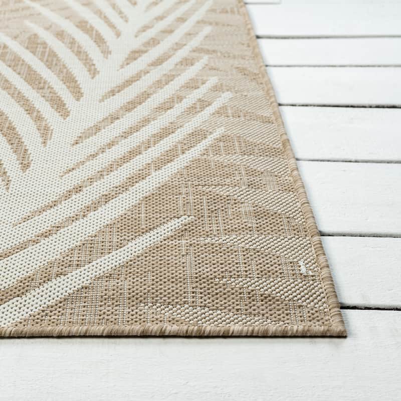 Sevita Callie Coastal Palm Fronds Tropical Indoor/Outdoor Area Rug