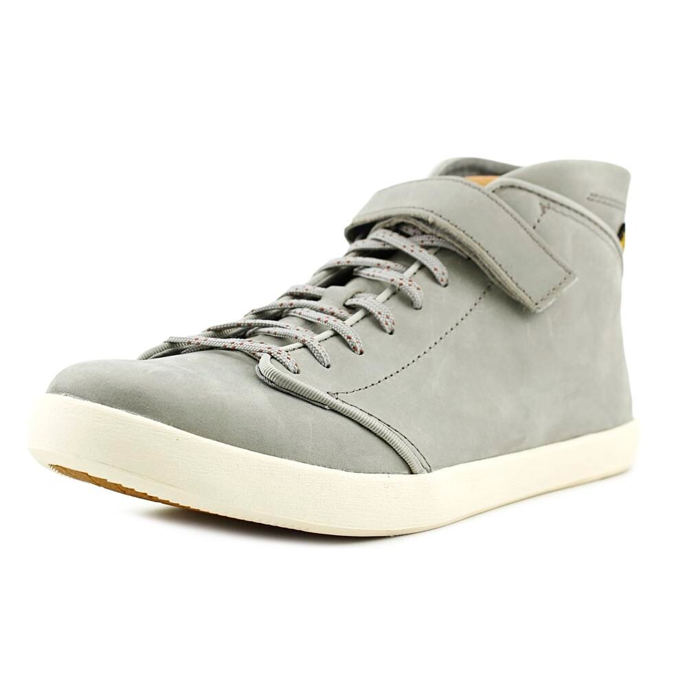 teva willow chukka