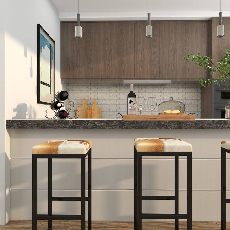 Black Metal Minimalistic 6 Bottle Wine Rack with Curved Holders