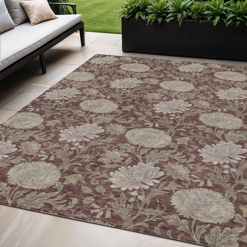 HomeRoots Floral Transitional Rectangle Outdoor Rug - 5' X 8'