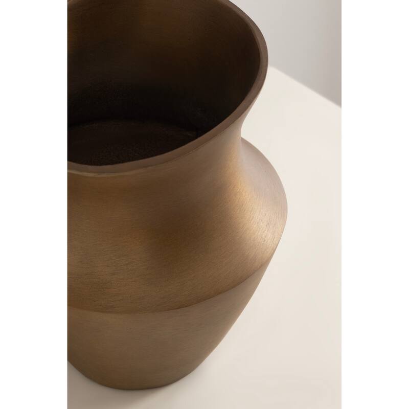 Kate and Laurel Suhana Decorative Metal Vase Set