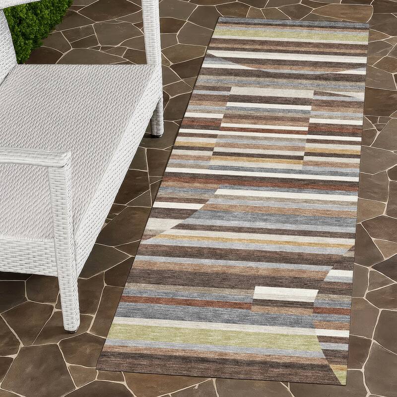 Machine Washable Indoor/ Outdoor Modern Cokedale Chantille Rug - Fudge - 2'3" x 7'6"
