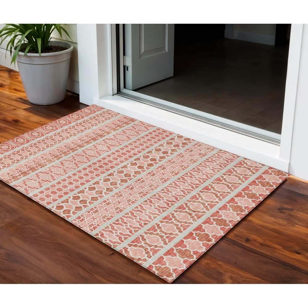 HomeRoots Quatrefoil Transitional Rectangle Outdoor Rug