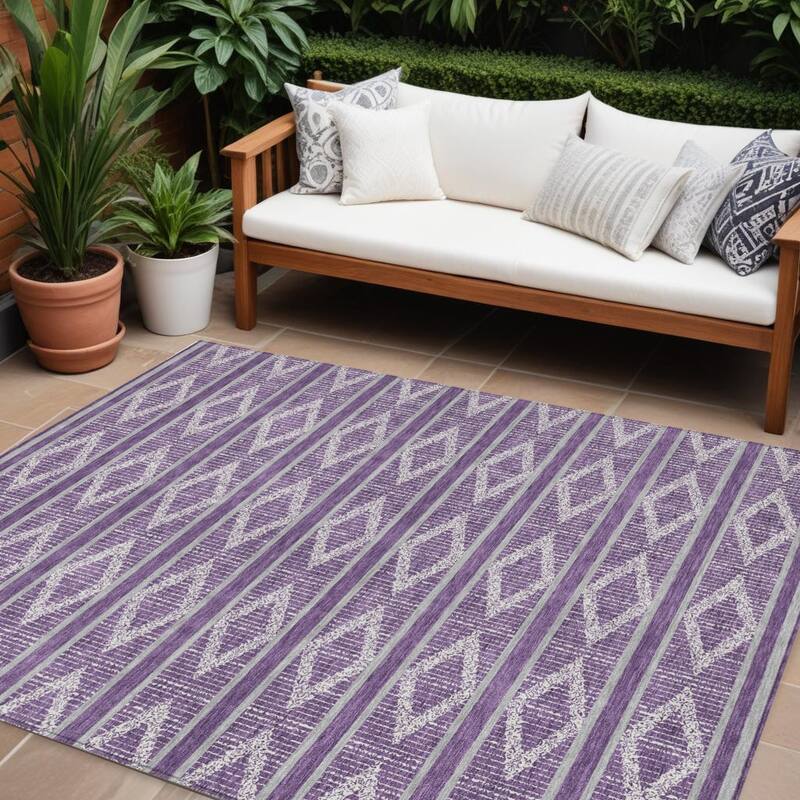 HomeRoots Geometric Transitional Rectangle Outdoor Rug - 9' X 12'