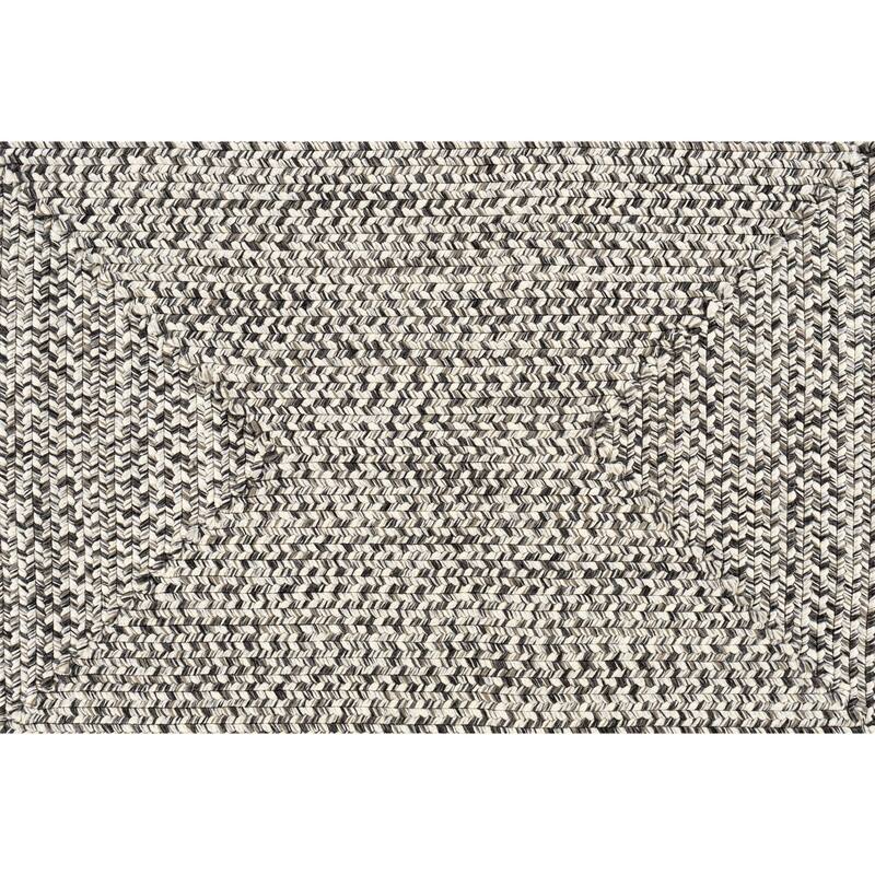 Livabliss Sharrah Indoor/ Outdoor Solid Braided Area Rug
