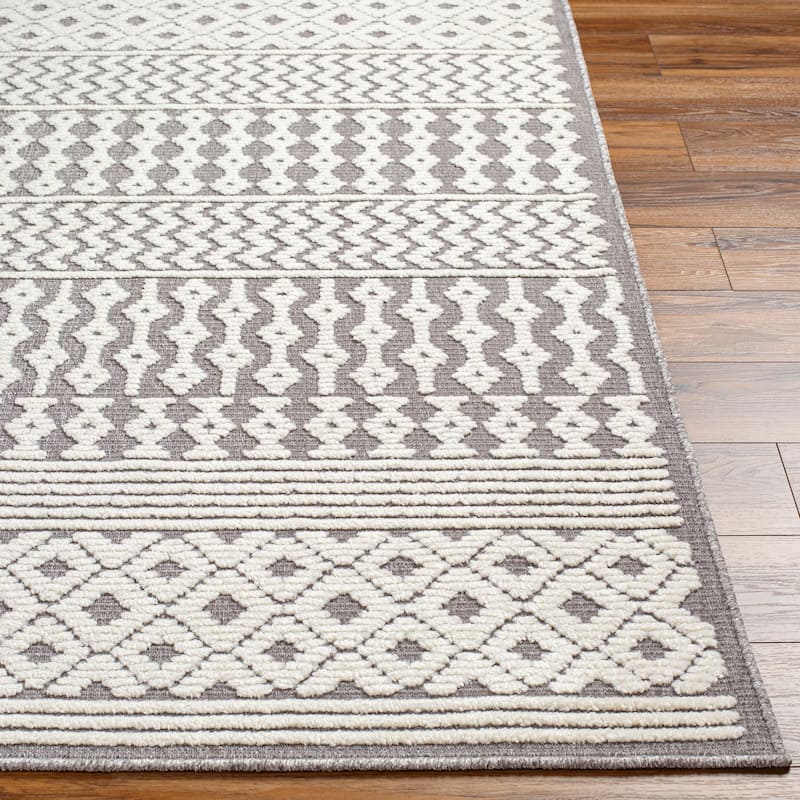 Livabliss Engton Chevron Stripe Machine Washable Area Rug