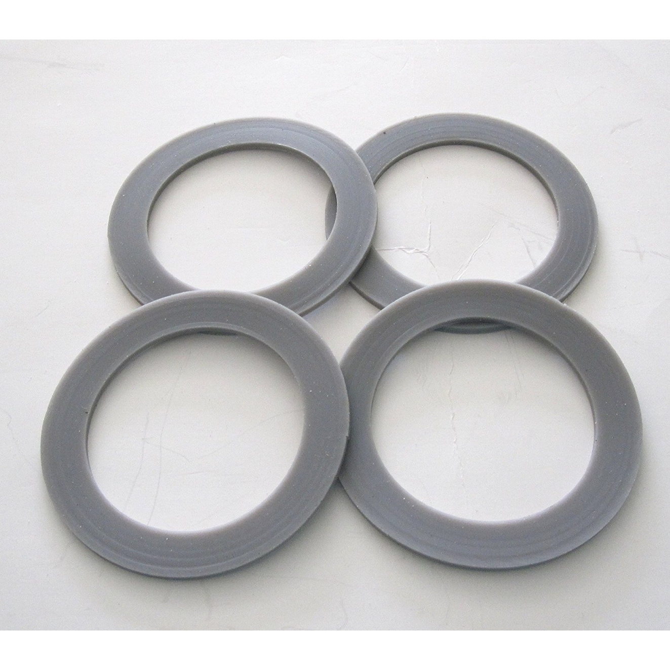 https://ak1.ostkcdn.com/images/products/is/images/direct/fa7893ab93e396578da7cbfa45bb33fe1d5a8acf/Blendin-4-Pack-Hamilton-Beach-Blender-Gasket.jpg