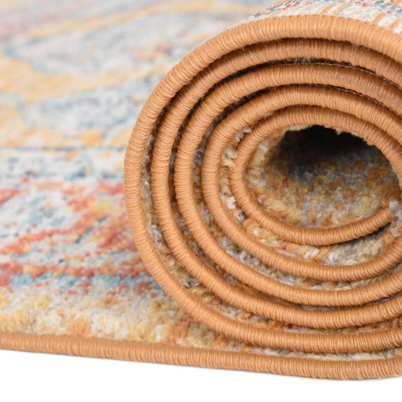 Traditional Nixa Collection Area Rug