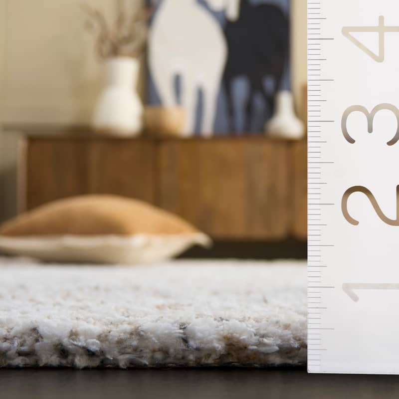 SAFAVIEH Handmade Glory Shag Stergiani Rug