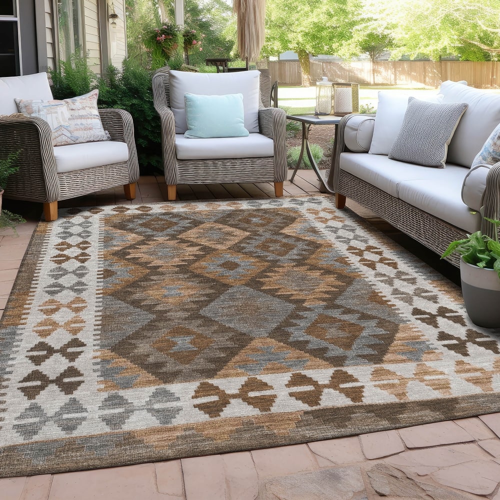 Machine Washable Indoor/ Outdoor Boho Global Chantille Rug