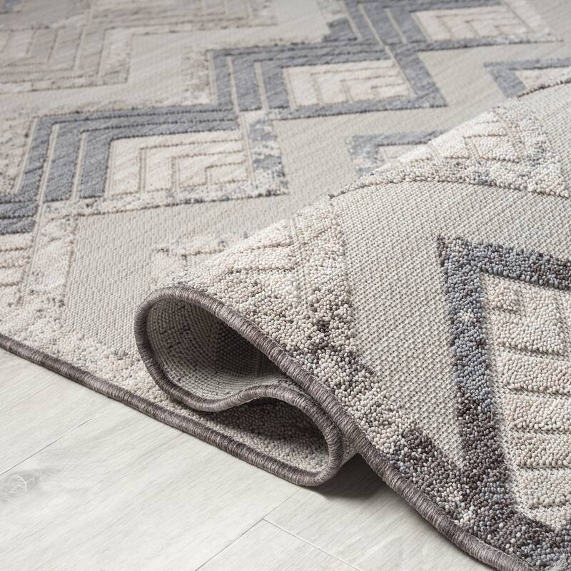 Wron Chevron Geometric Blue/Ivory Indoor/Outdoor Area Rug by Sevita