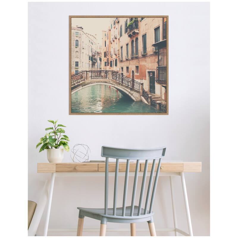 Kate and Laurel Sylvie Wandering The Streets of Venice Framed Canvas by Laura Evans
