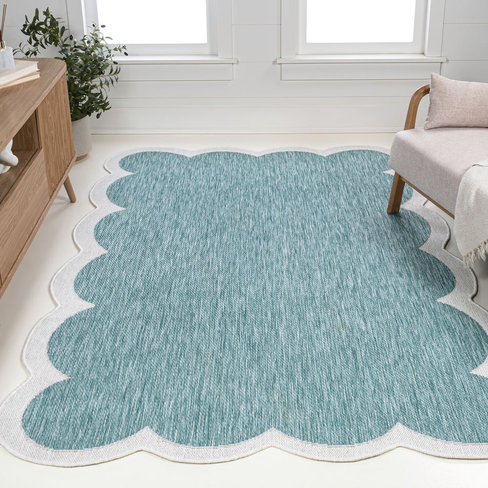JONATHAN Y Alice Classic Cottage Two-Tone Scalloped Indoor/Outdoor Shaped Area Rug