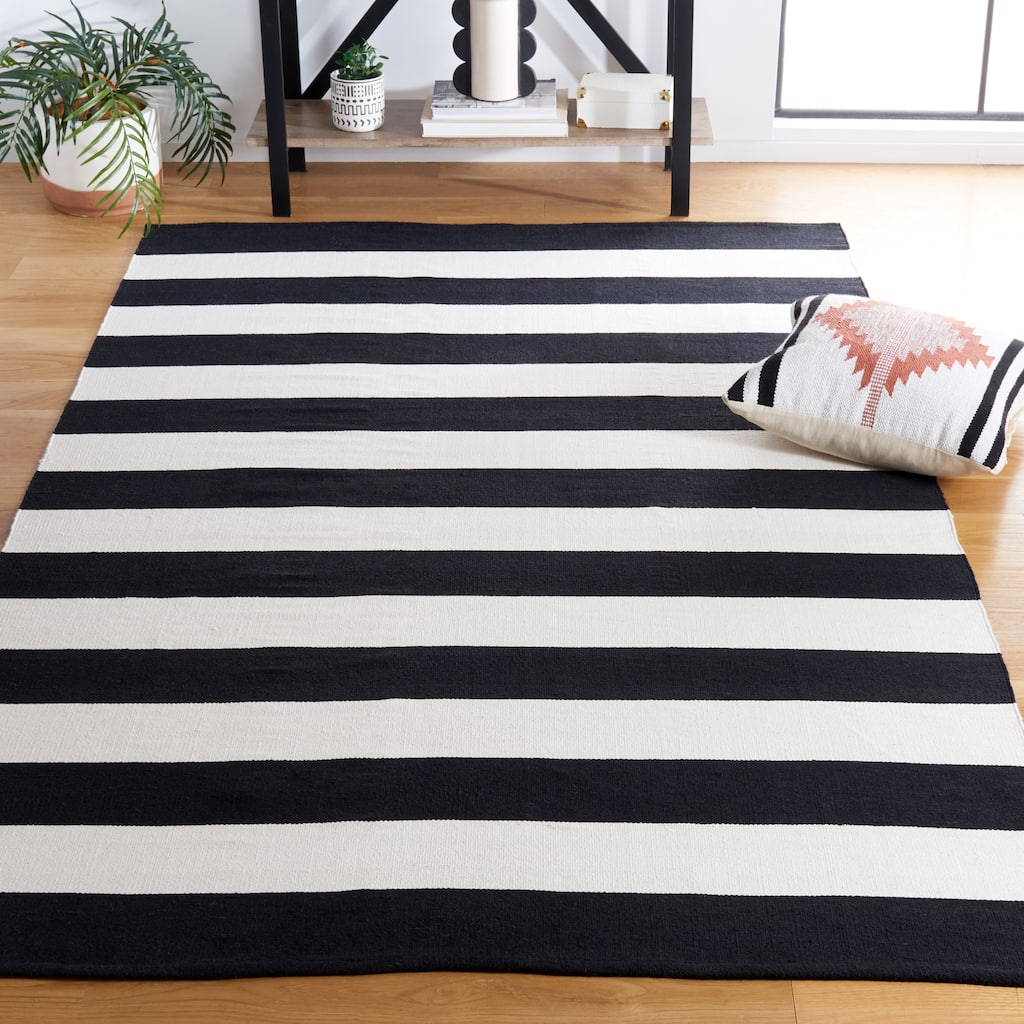 SAFAVIEH Handmade Montauk Caspian Stripe Cotton Flatweave Rug - Black/Ivory - 6' x 9'
