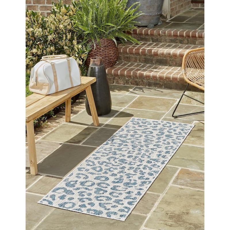 Outdoor Gallery Collection Area Rug - Blue - 2'7"x10'