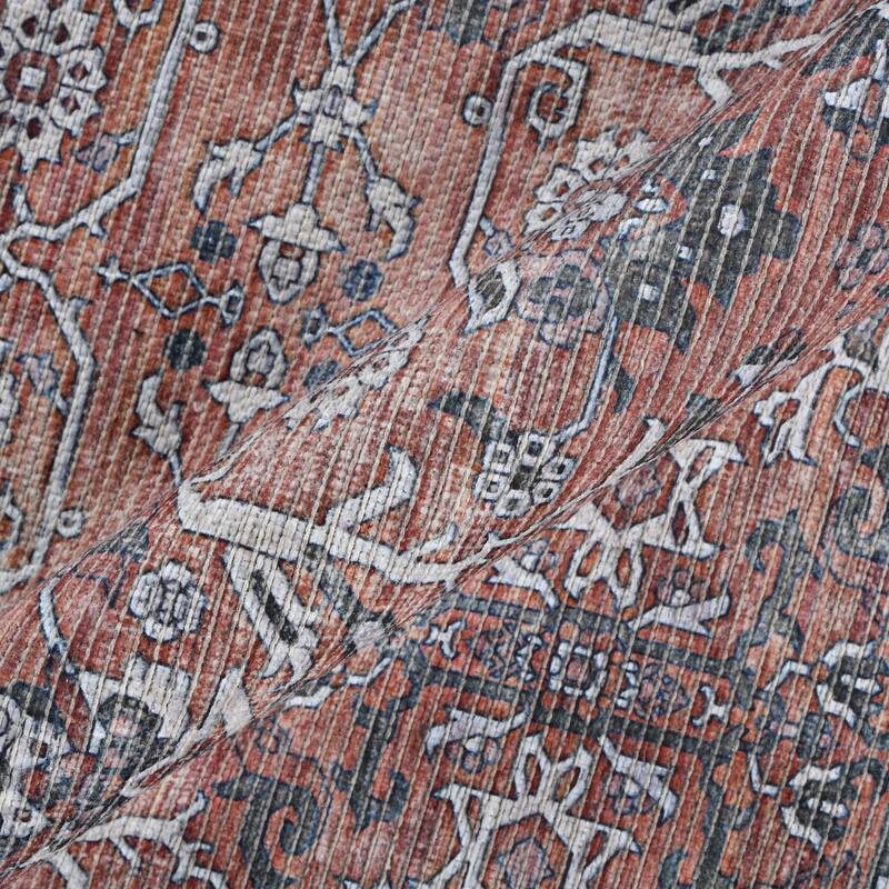 Alaska Machine-Washable Vintage Medallion Power-Loomed Area/Runner Rug