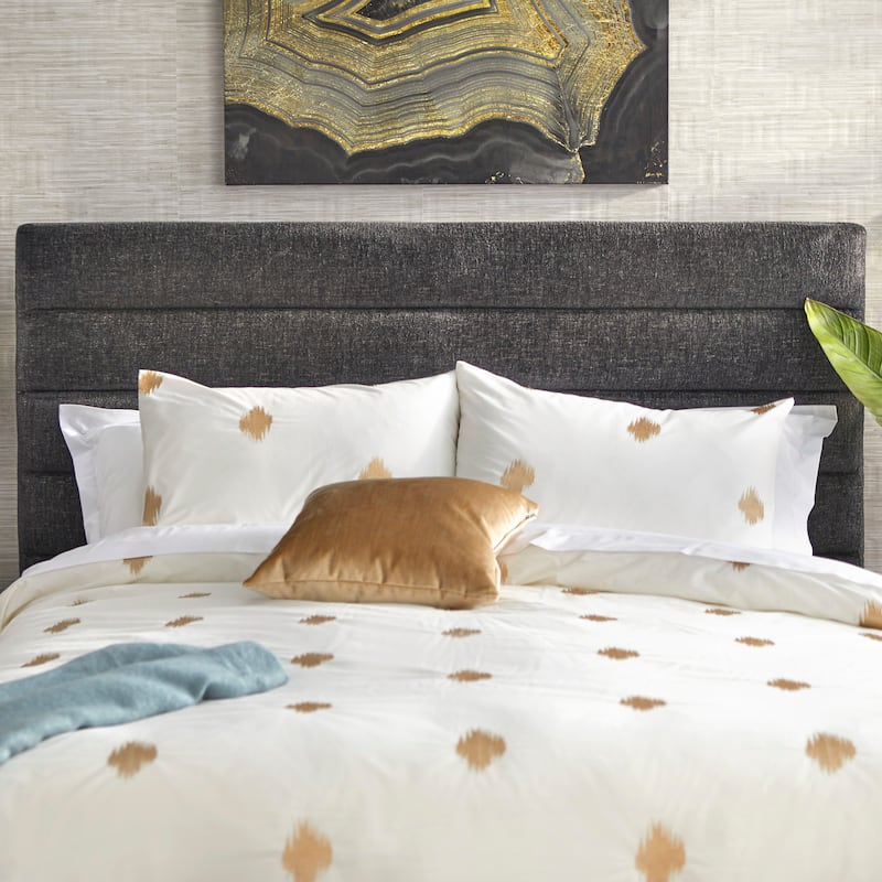 Lifestorey Raquel Channel Back Queen Upholstered Bed