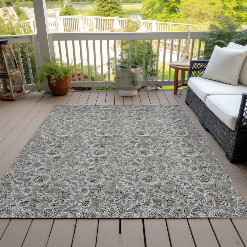 Machine Washable Indoor/ Outdoor Chantille Floral Rug - Taupe - 2'6" x 3'10"