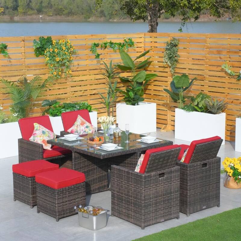 9-piece Outdoor Dining Table Set with Cushions - Red