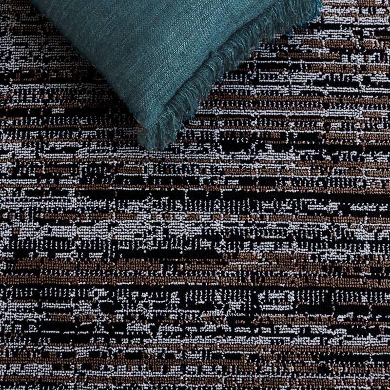 SAFAVIEH Mila Kerly Modern & Contemporary Rug