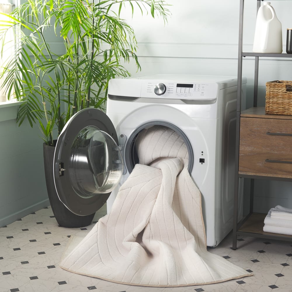 SAFAVIEH Versailles Pinkie Traditional Rug