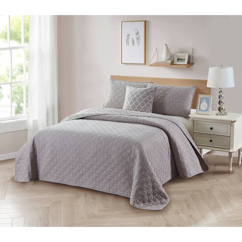 Bibb Home 4 Piece Solid Quilt Set with Cushion