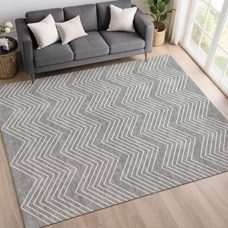 Machine Washable Indoor/ Outdoor Modern Chevron Chantille Rug