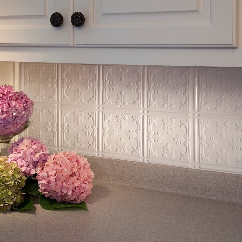 FASÄDE Traditional Style 10 Decorative Vinyl Backsplash Panel