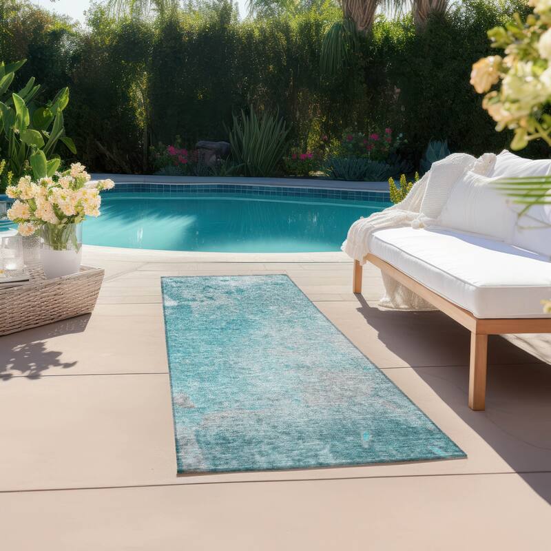 Machine Washable Indoor/ Outdoor Abstract Solid Chantille Rug