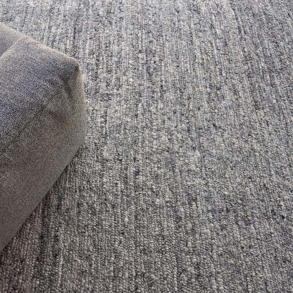 EXQUISITE RUGS Borelli Hand-loomed New Zealand Wool Light Grey Area Rug.