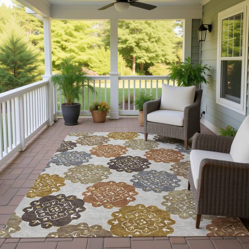 Machine Washable Indoor/ Outdoor Global Motif Chantille Rug