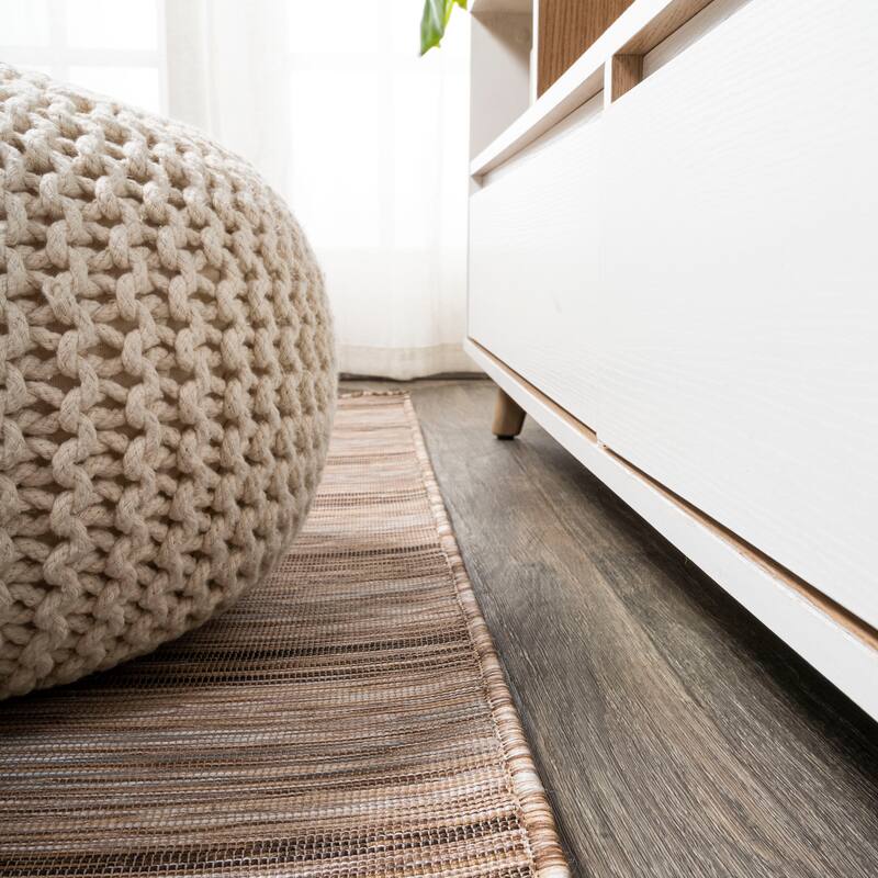 JONATHAN Y Finn Modern Farmhouse Wide Stripe Area Rug
