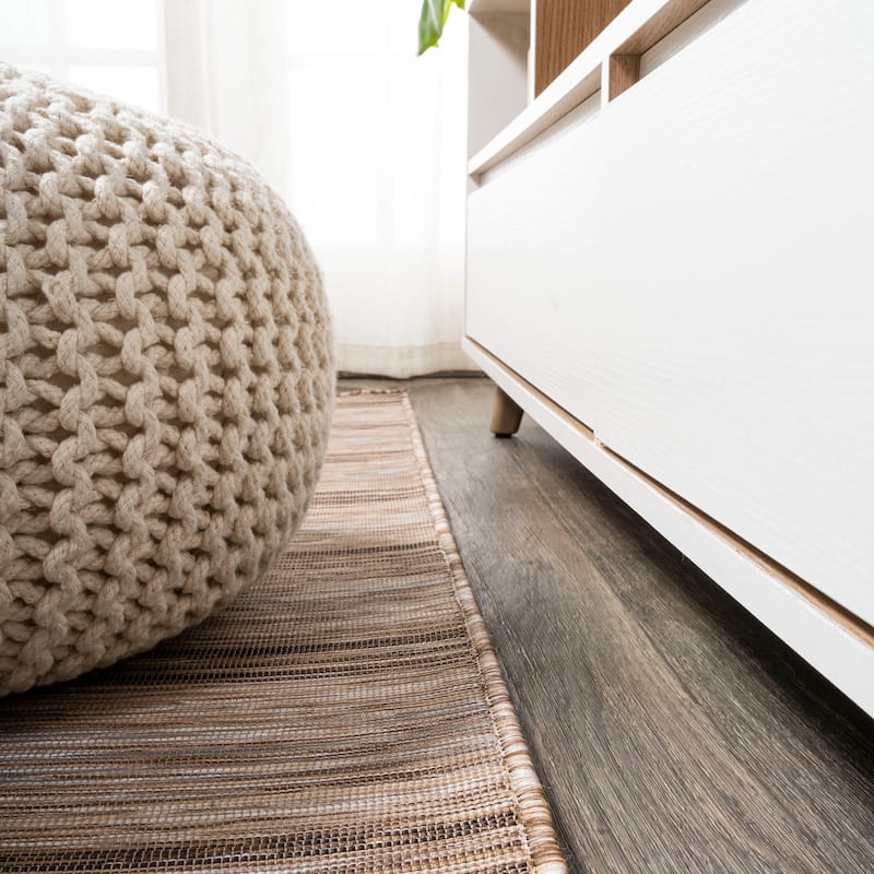 JONATHAN Y Finn Modern Farmhouse Wide Stripe Area Rug