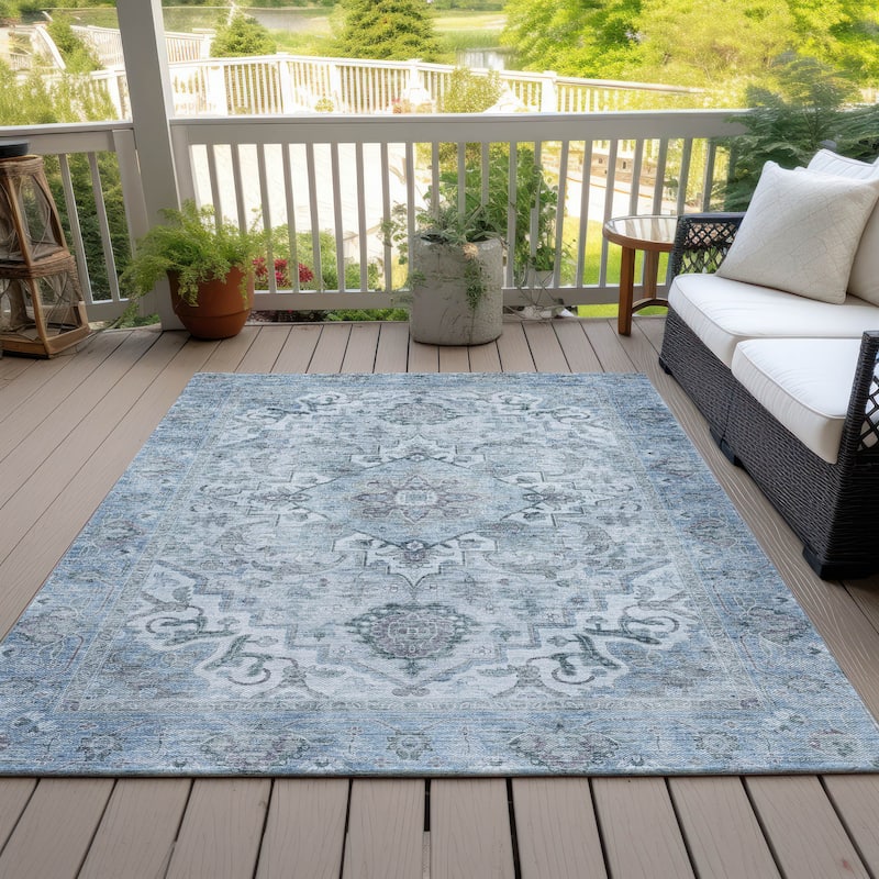 Machine Washable Indoor/Outdoor Traditional Vintage Chantille Rug - Sky - 8' x 10'